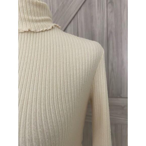 NWOT BDG Med long sleeve crop top cream - Picture 4 of 8